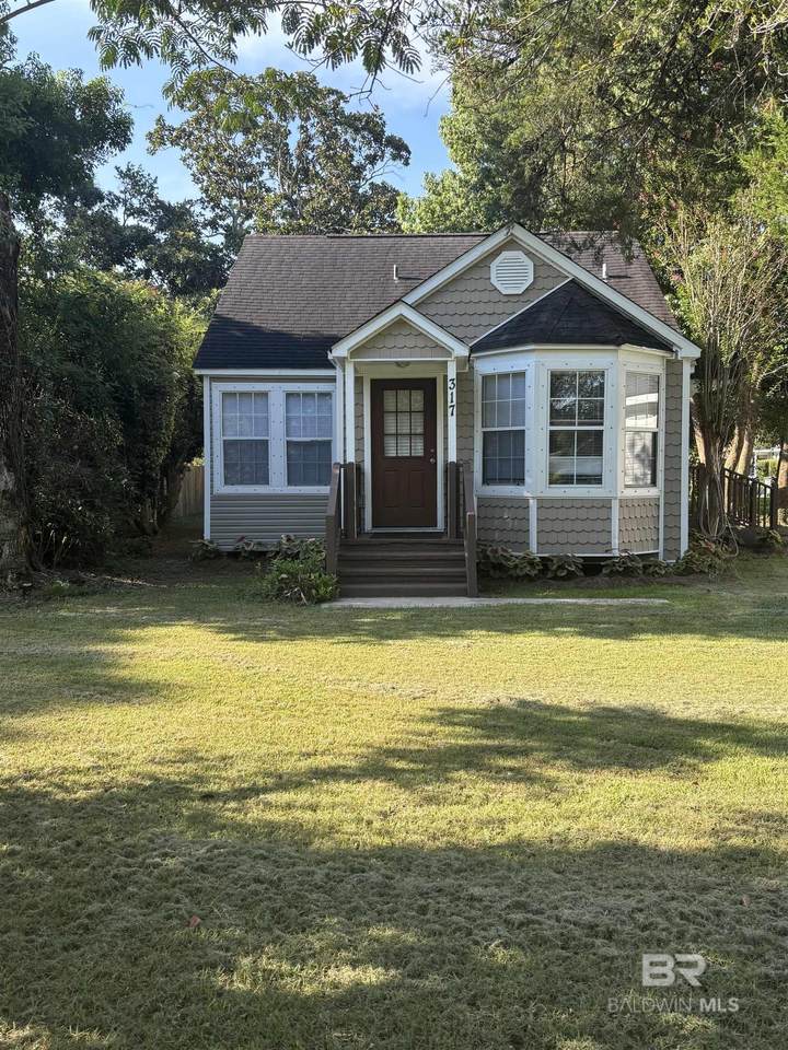 317 Orange Avenue - Photo 1