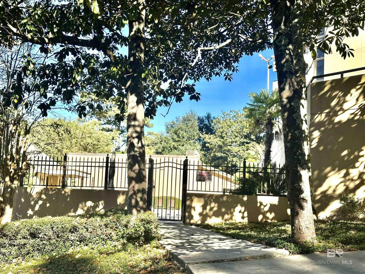 100 Tower Drive - Photo 1