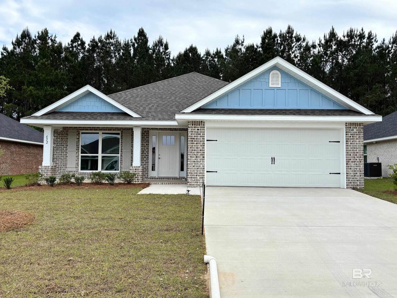 652 Mayflower Drive - Photo 1