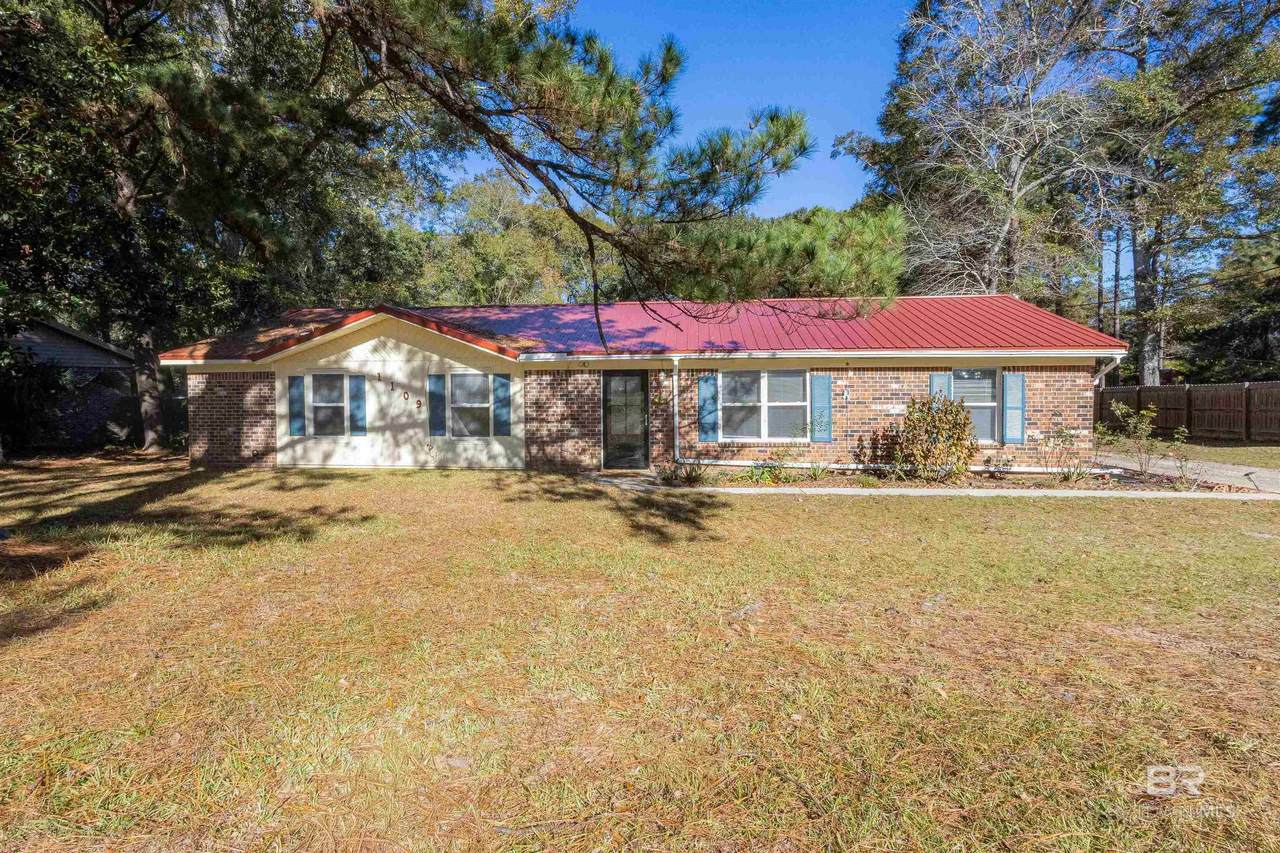 1109 Caroline Avenue - Photo 1