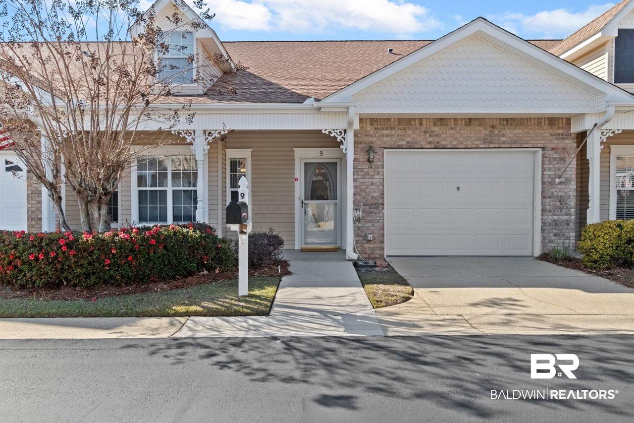 920 Plantation Boulevard - Photo 1