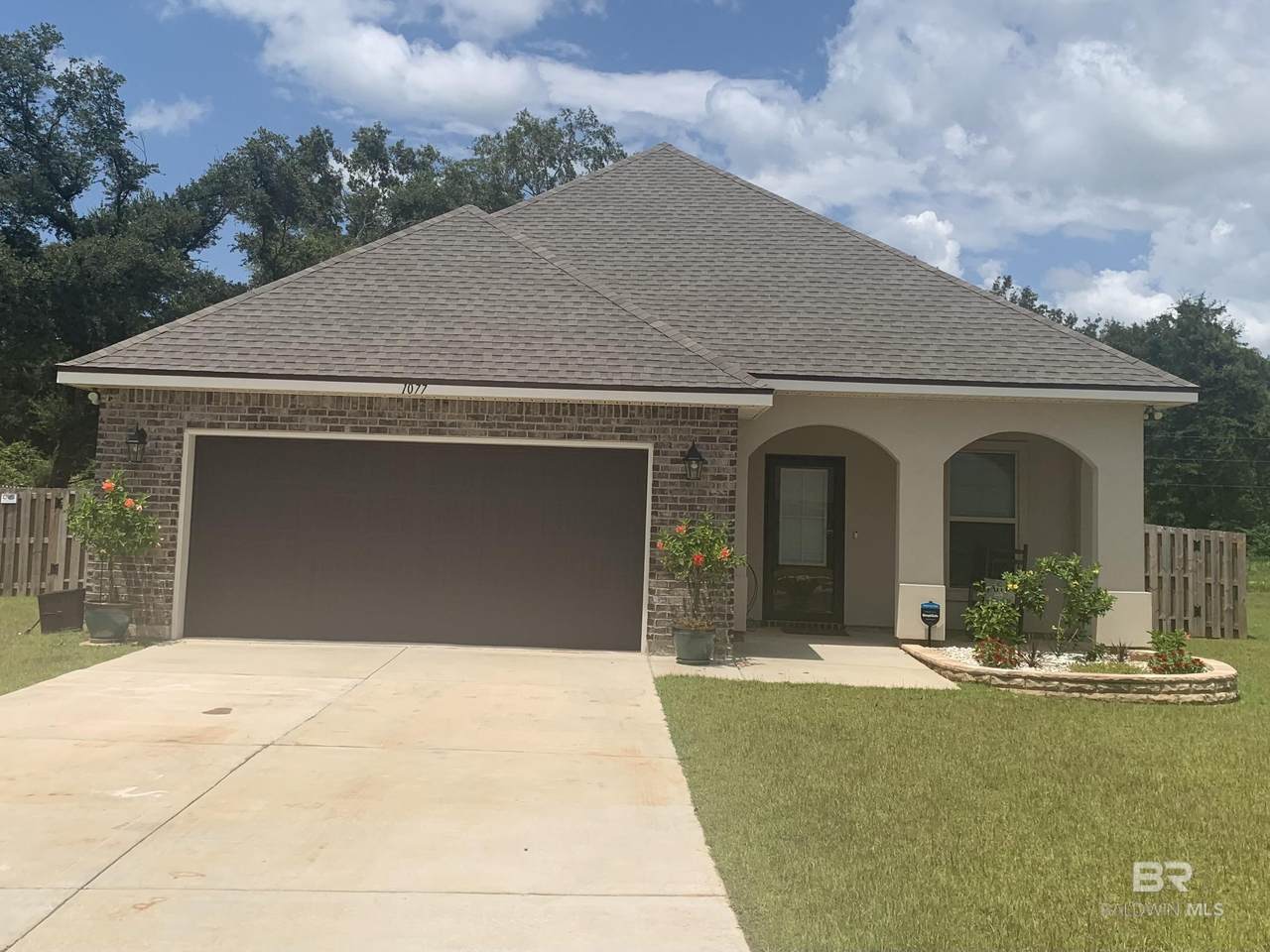 1077 Stella Road - Photo 1