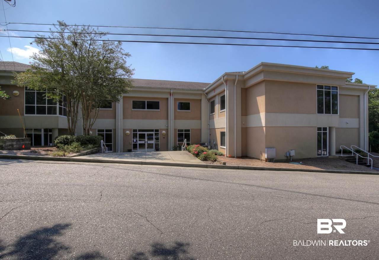 101B Villa Drive - Photo 1