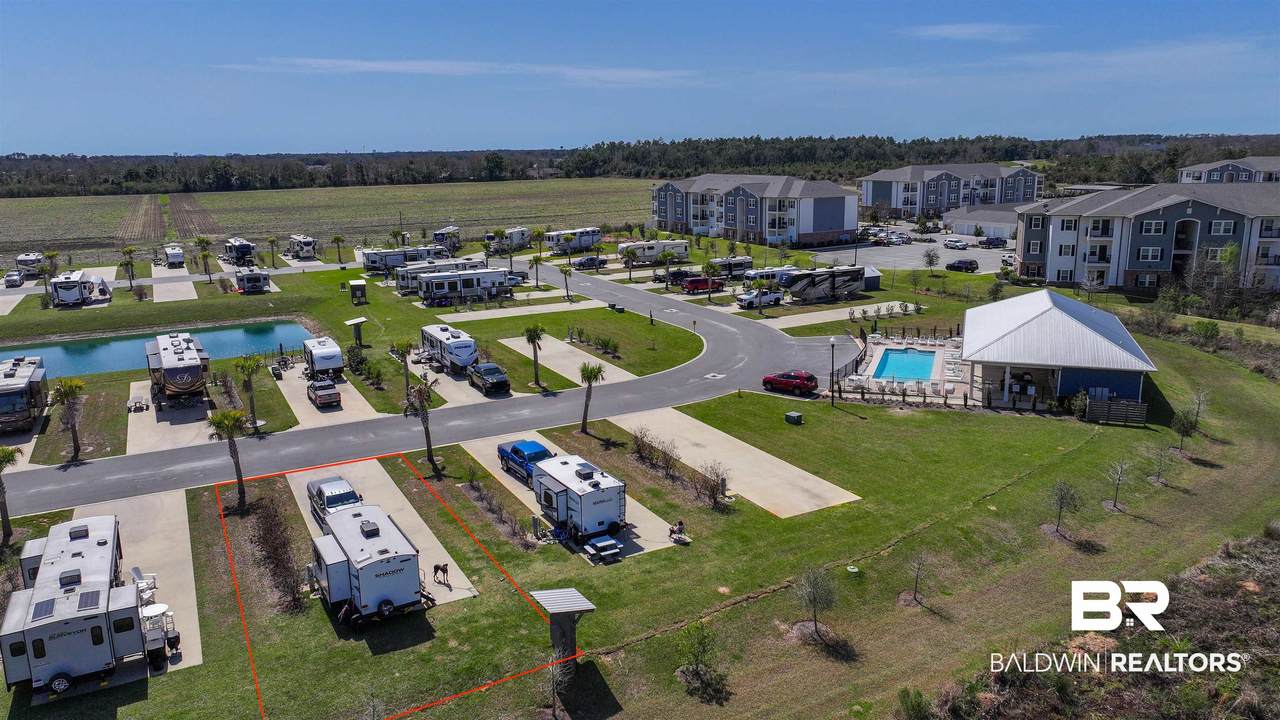 735 Vacation Circle - Photo 1