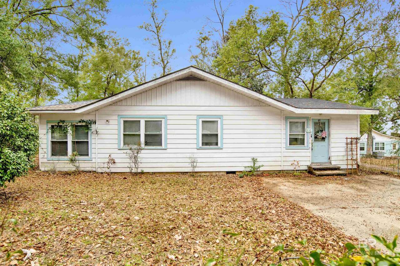 54 Nichols Avenue - Photo 1