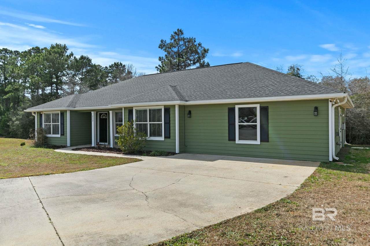 232 Harrison Circle - Photo 1