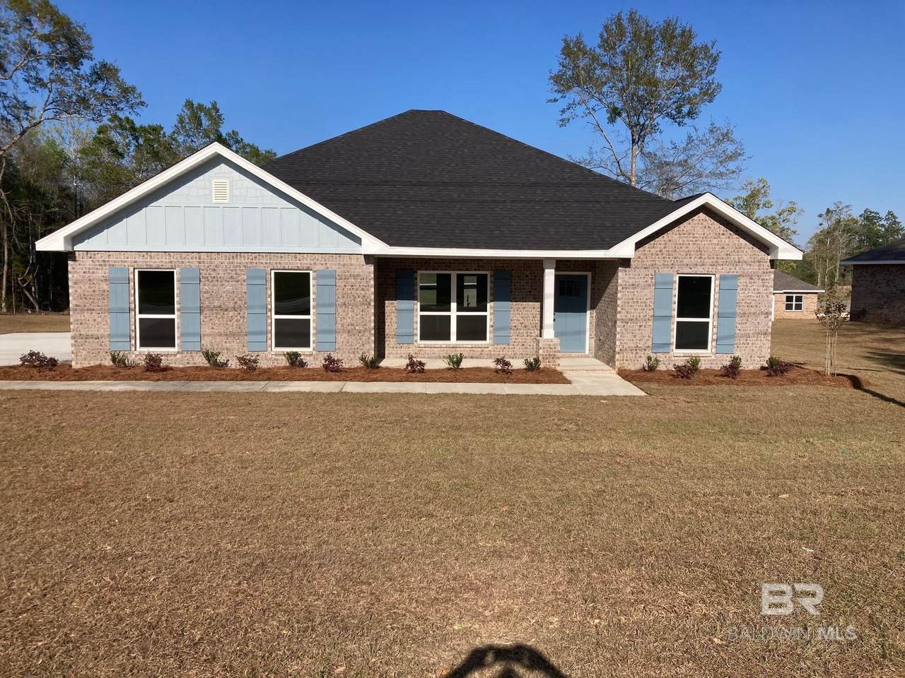 806 Marks Avenue - Photo 1