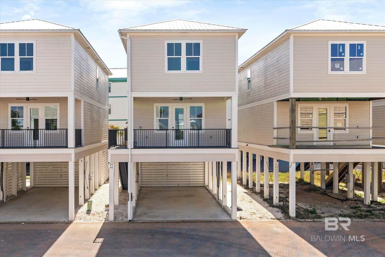 951 Lagoon Avenue - Photo 1