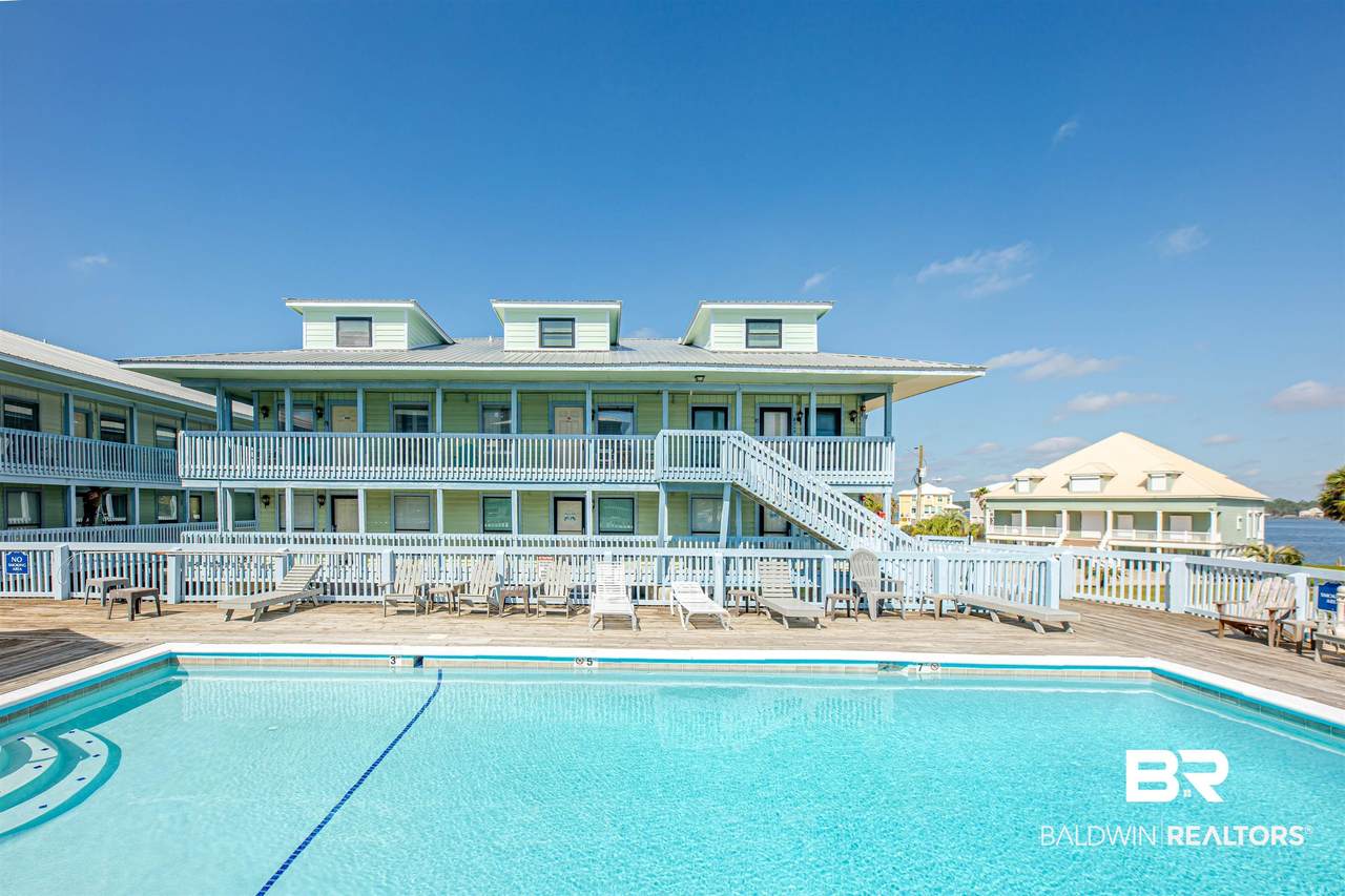 920 Lagoon Avenue - Photo 1
