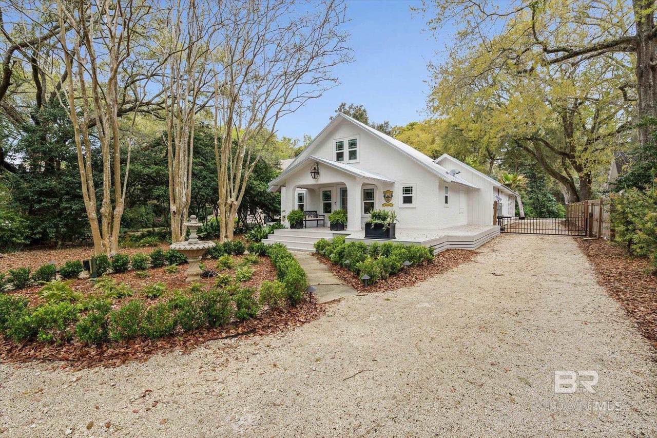 653 Fairhope Avenue - Photo 1