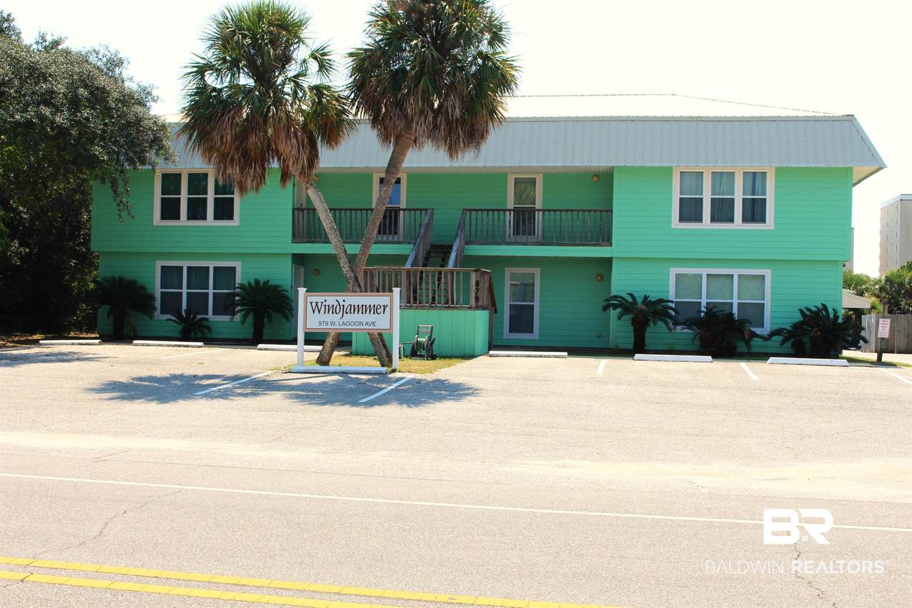979 Lagoon Avenue - Photo 1