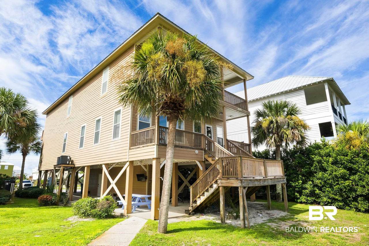 1372 Lagoon Avenue - Photo 1