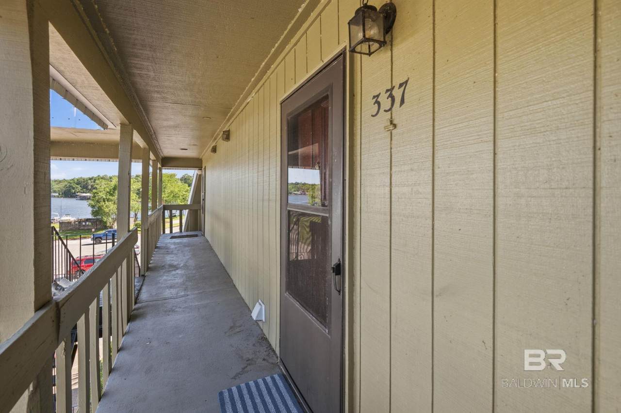 337 Riverbend Drive - Photo 1