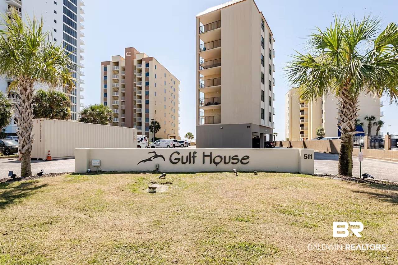511 Beach Boulevard - Photo 1