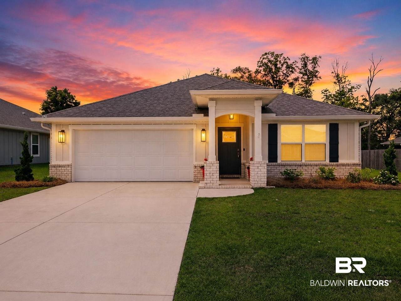 1121 Hayward Loop - Photo 1