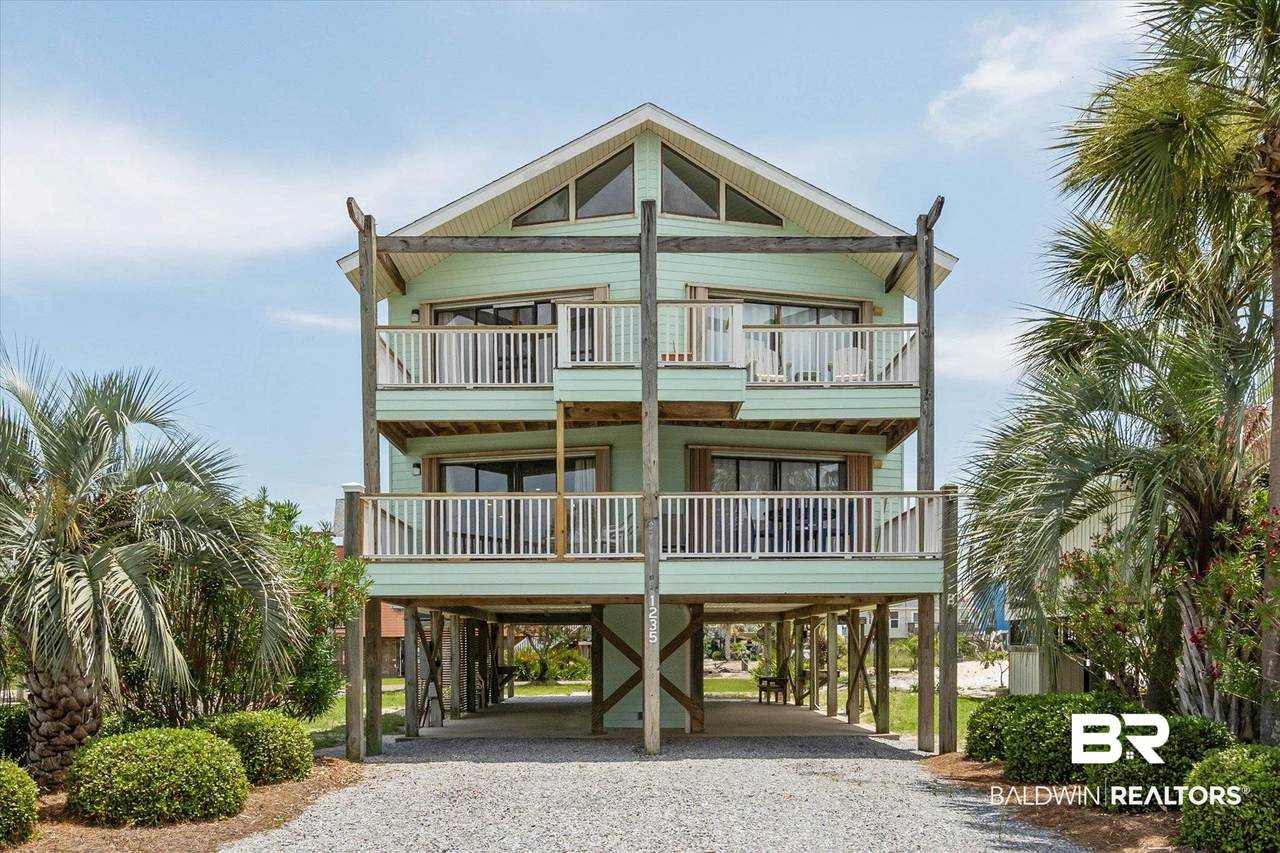 1235 Lagoon Avenue - Photo 1