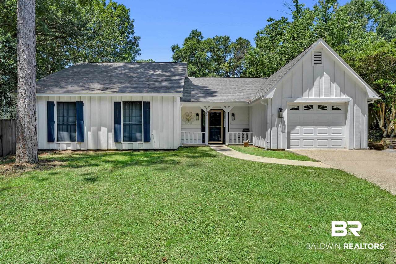 105 Montclair Loop - Photo 1
