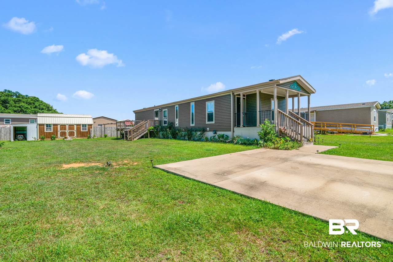 21873 Westside Loop - Photo 1