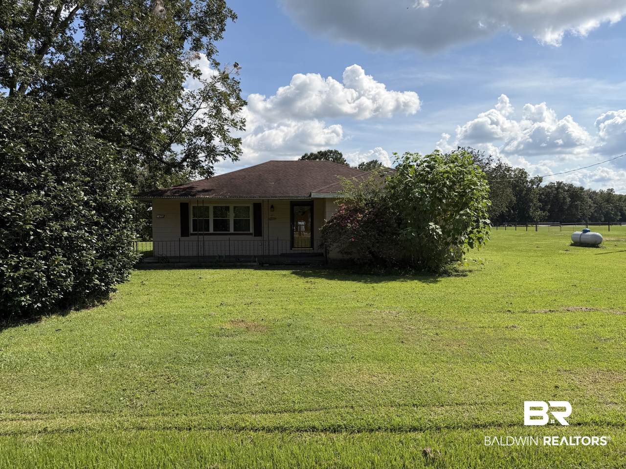 1450 Mccullough Road - Photo 1