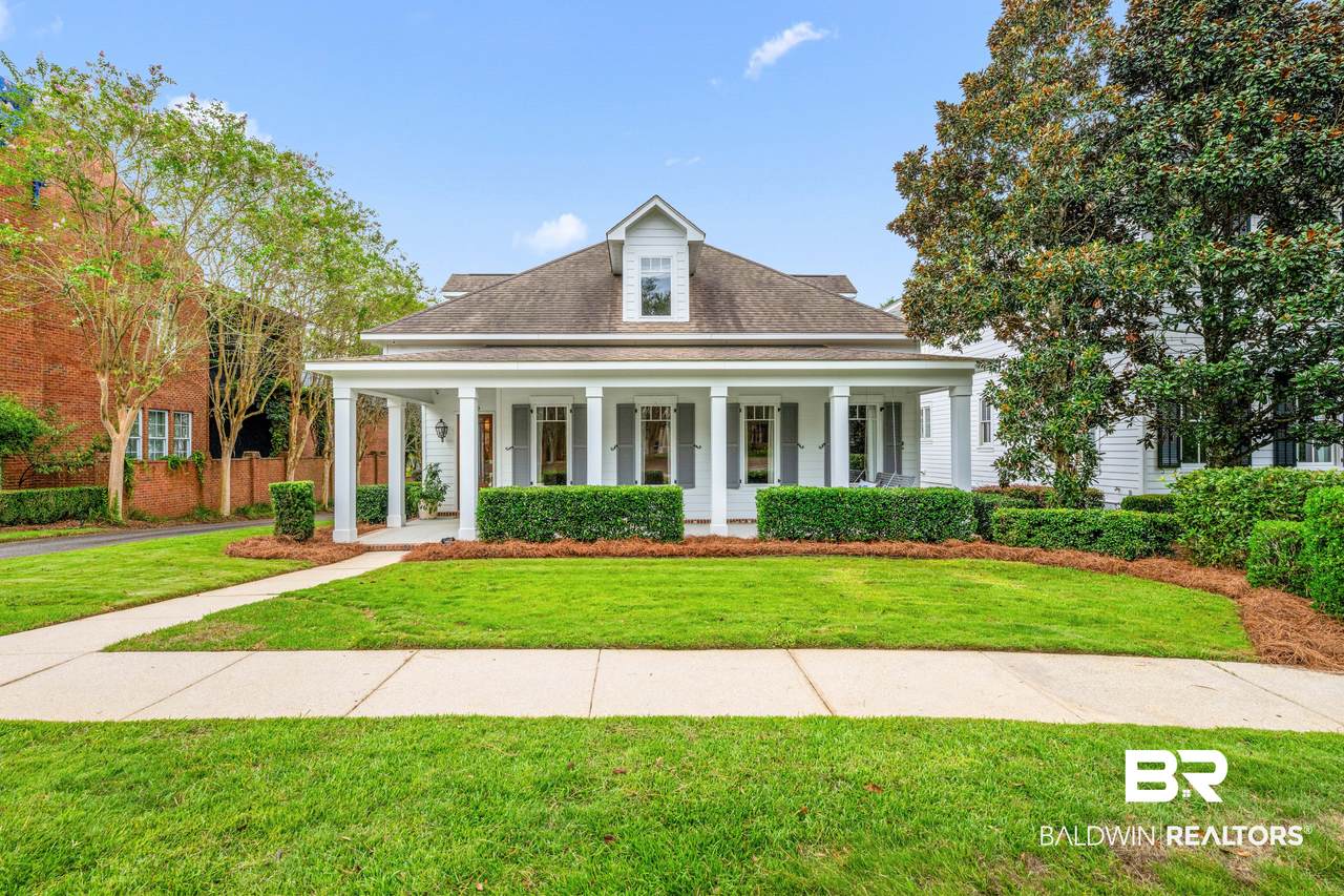 129 Savannah Square - Photo 1