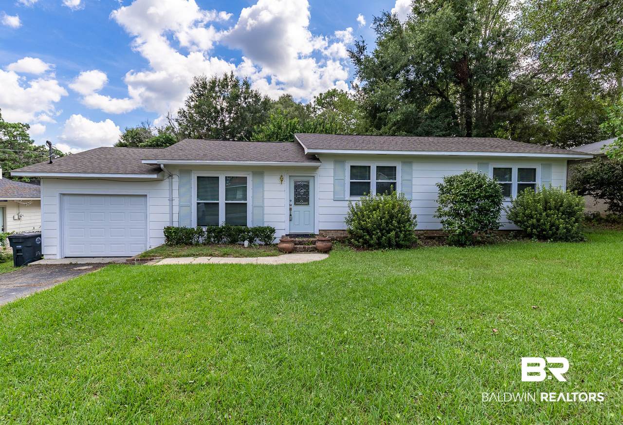 602 Gayfer Avenue - Photo 1