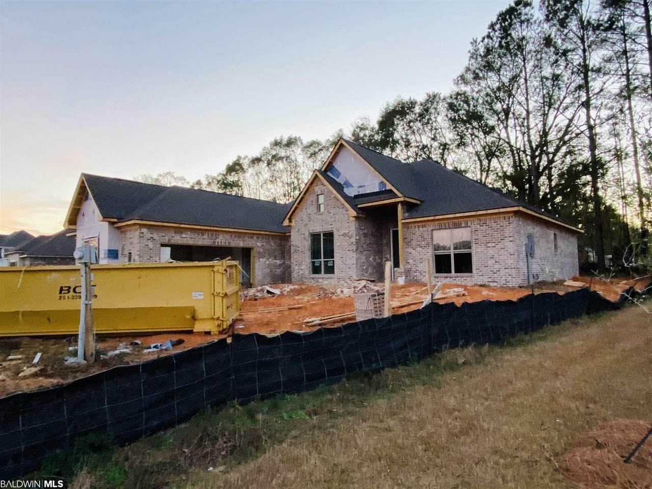 257 Fennec St - Photo 1