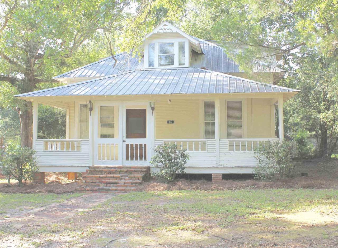 153 Fels Avenue - Photo 1