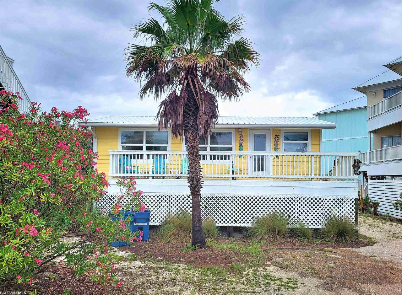 1564 Beach Blvd - Photo 1