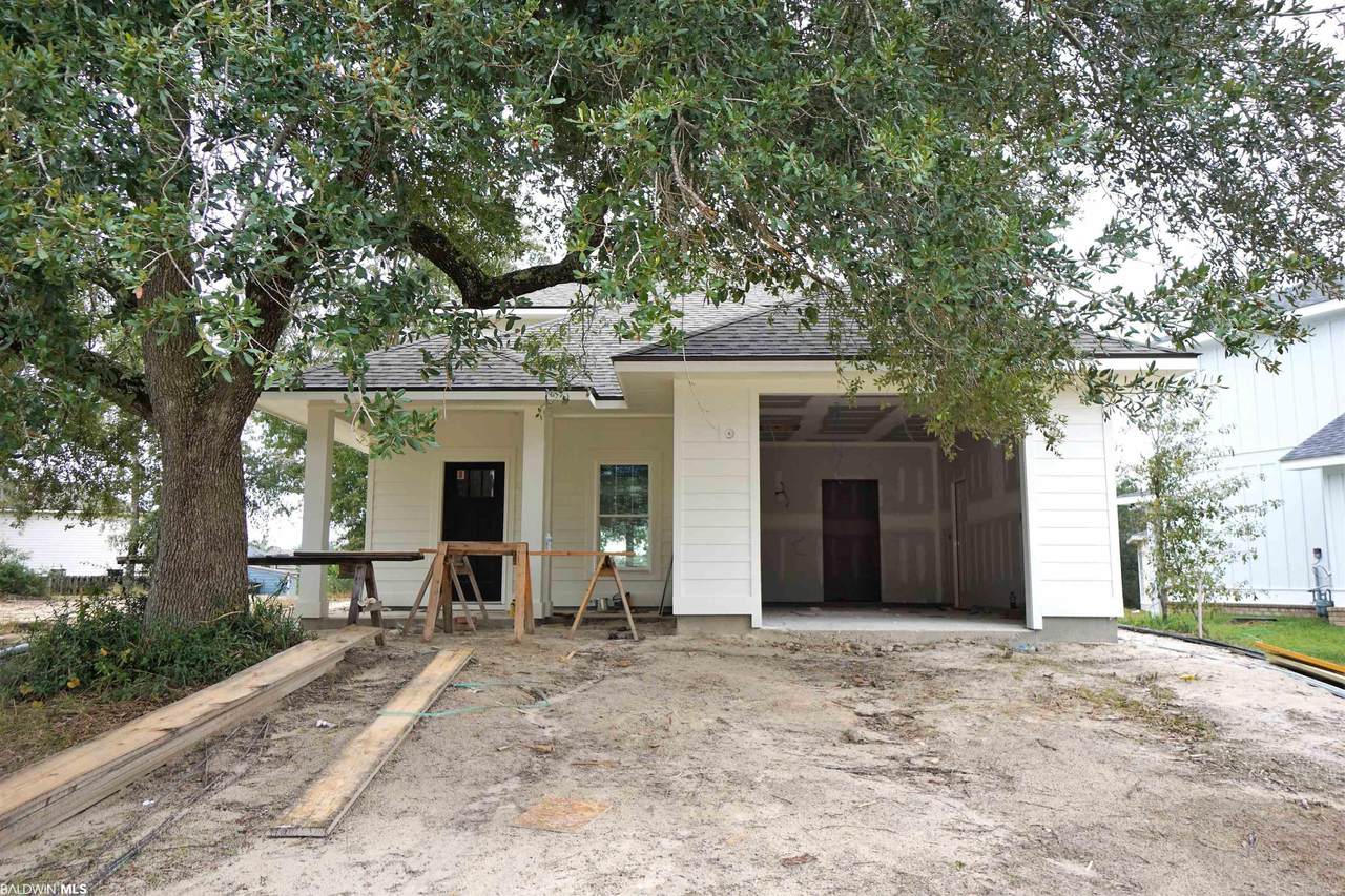 7115 Lake View Drive - Photo 1