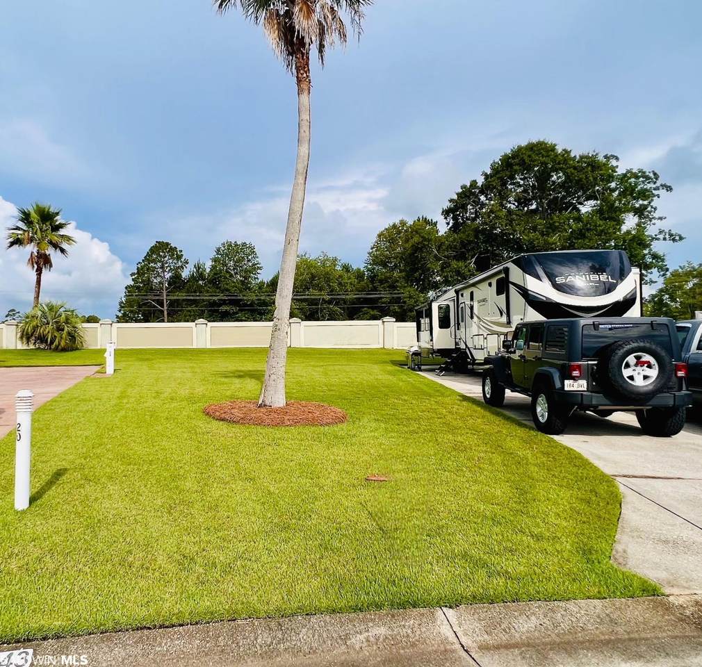 12147 Gateway Drive - Photo 1