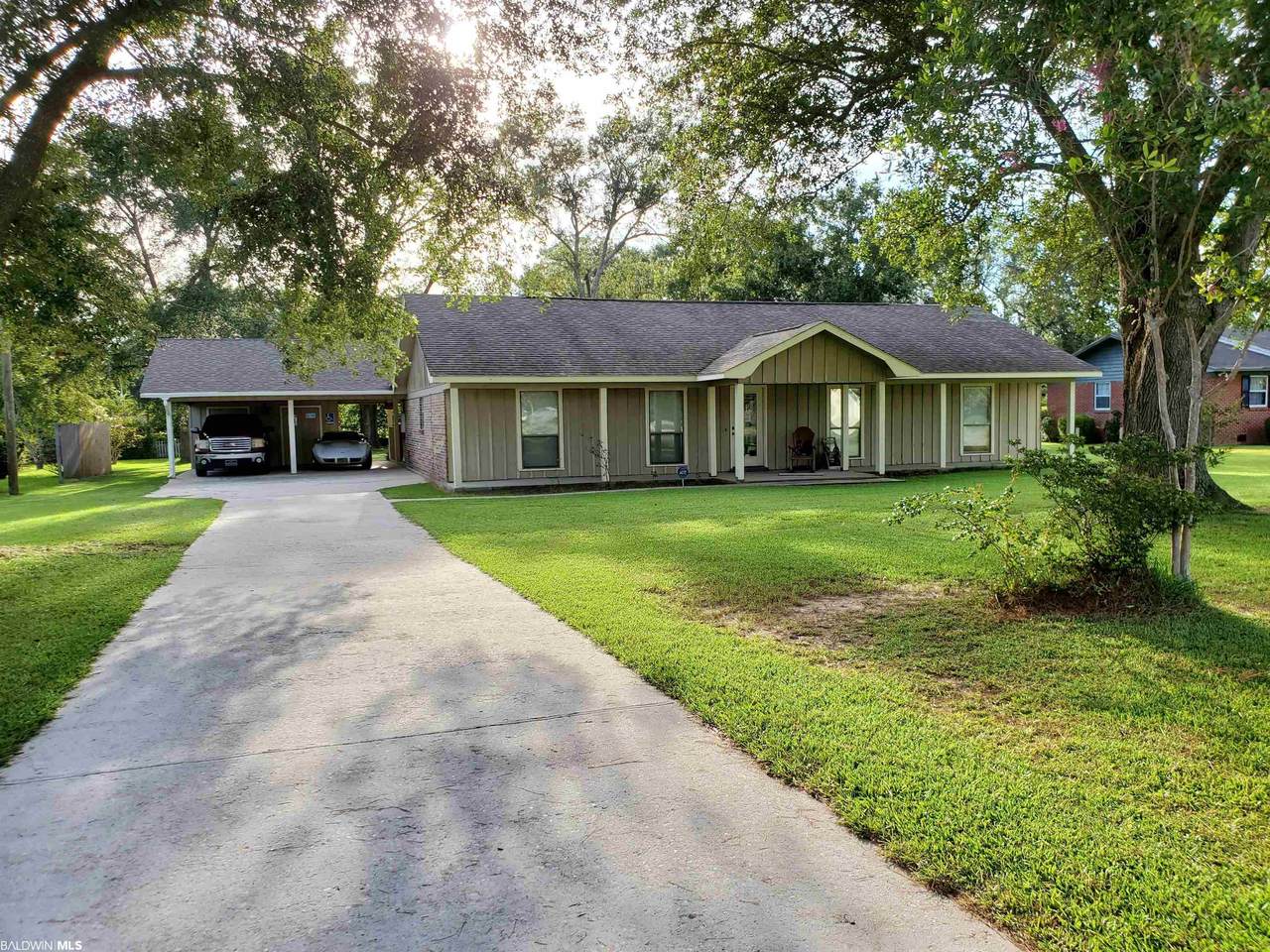 1015 Pine St - Photo 1