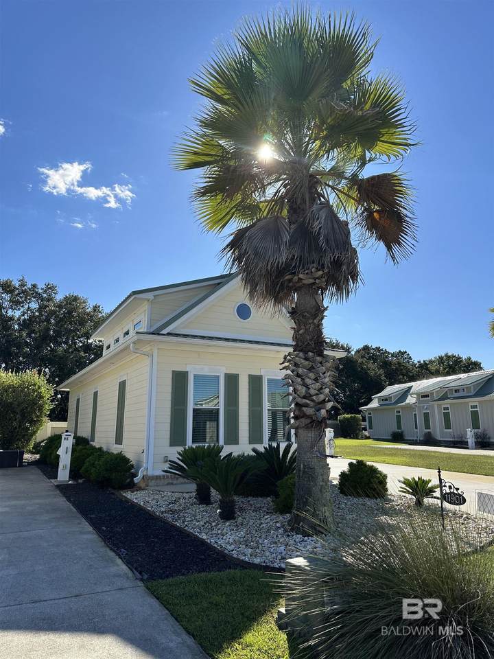 11901 Gateway Drive - Photo 1