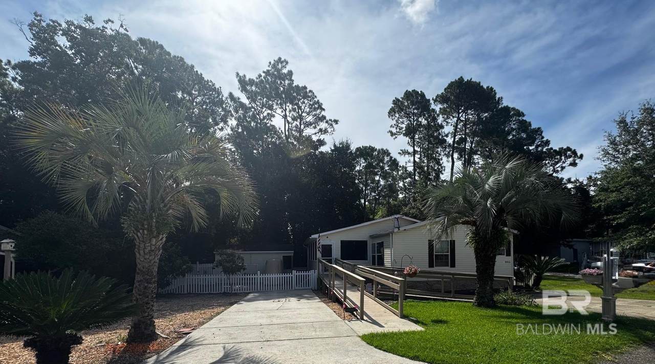 558 Escambia Loop - Photo 1