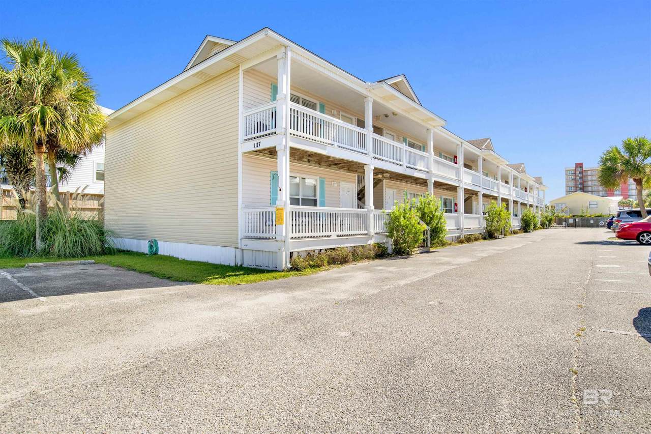 1117 Lagoon Avenue - Photo 1