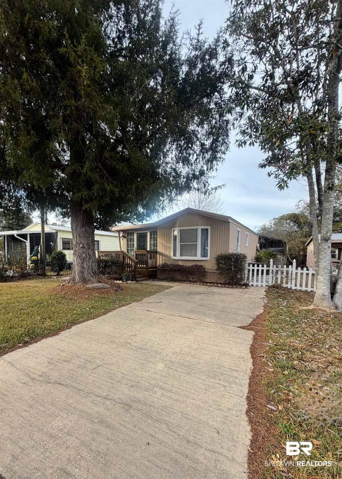 535 Buena Vista Drive - Photo 1