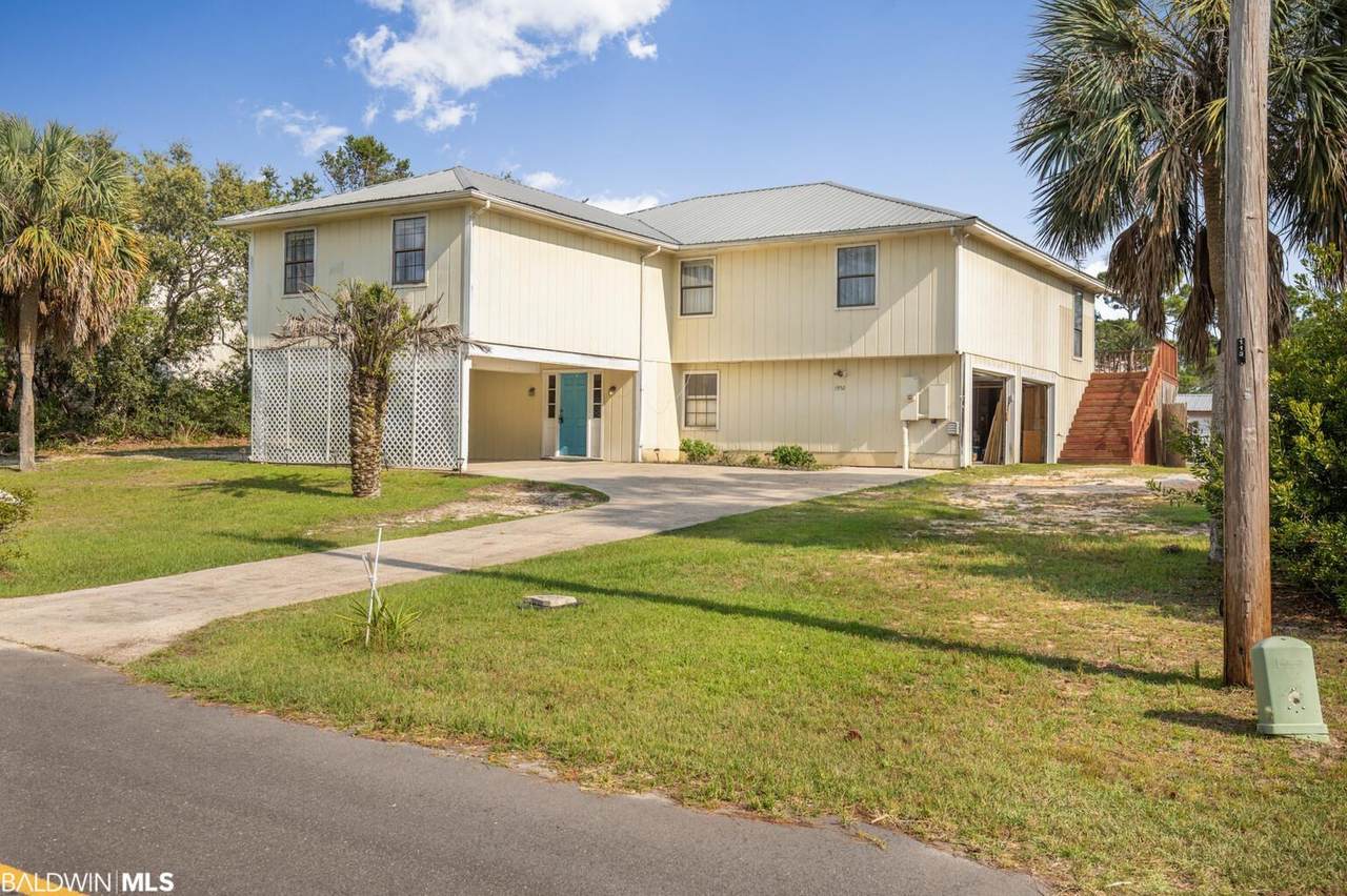 6952 Palmetto Dr - Photo 1