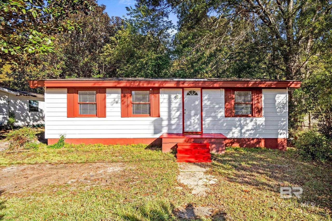 4054 Pringle Drive - Photo 1