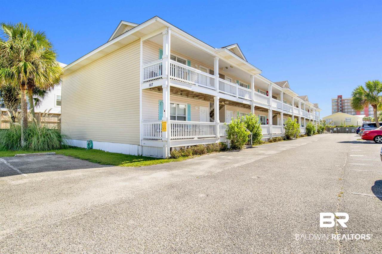 1117 Lagoon Avenue - Photo 1