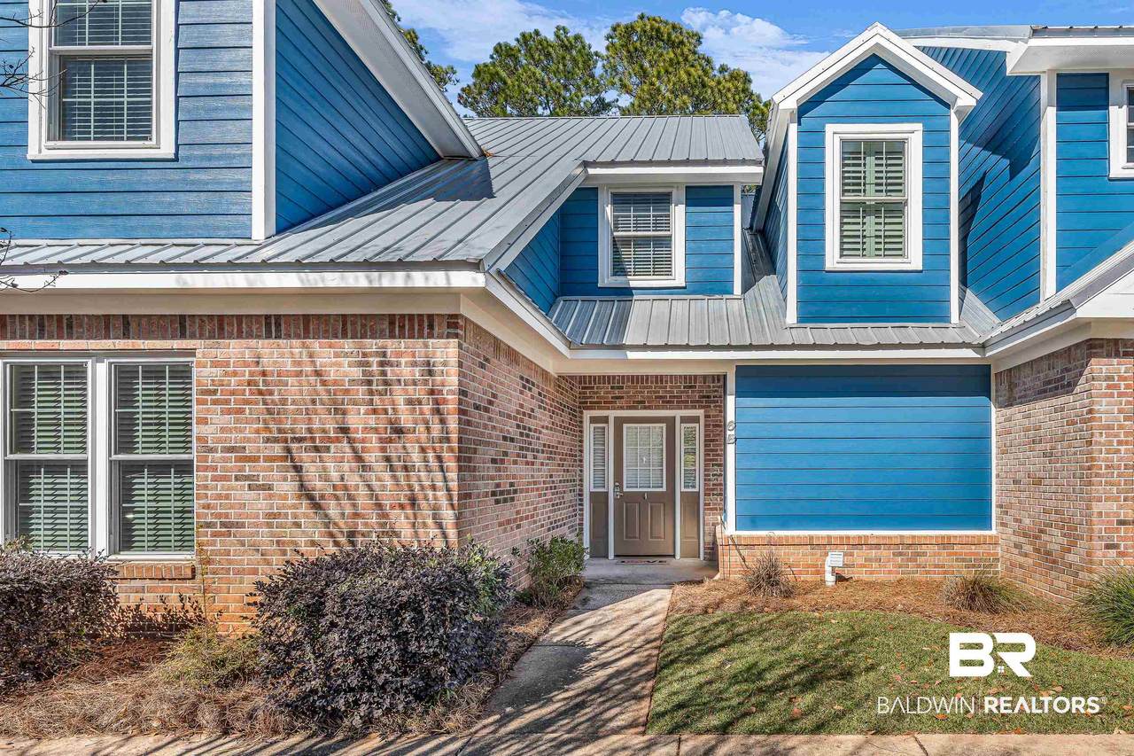 444 Clubhouse Drive - Photo 1