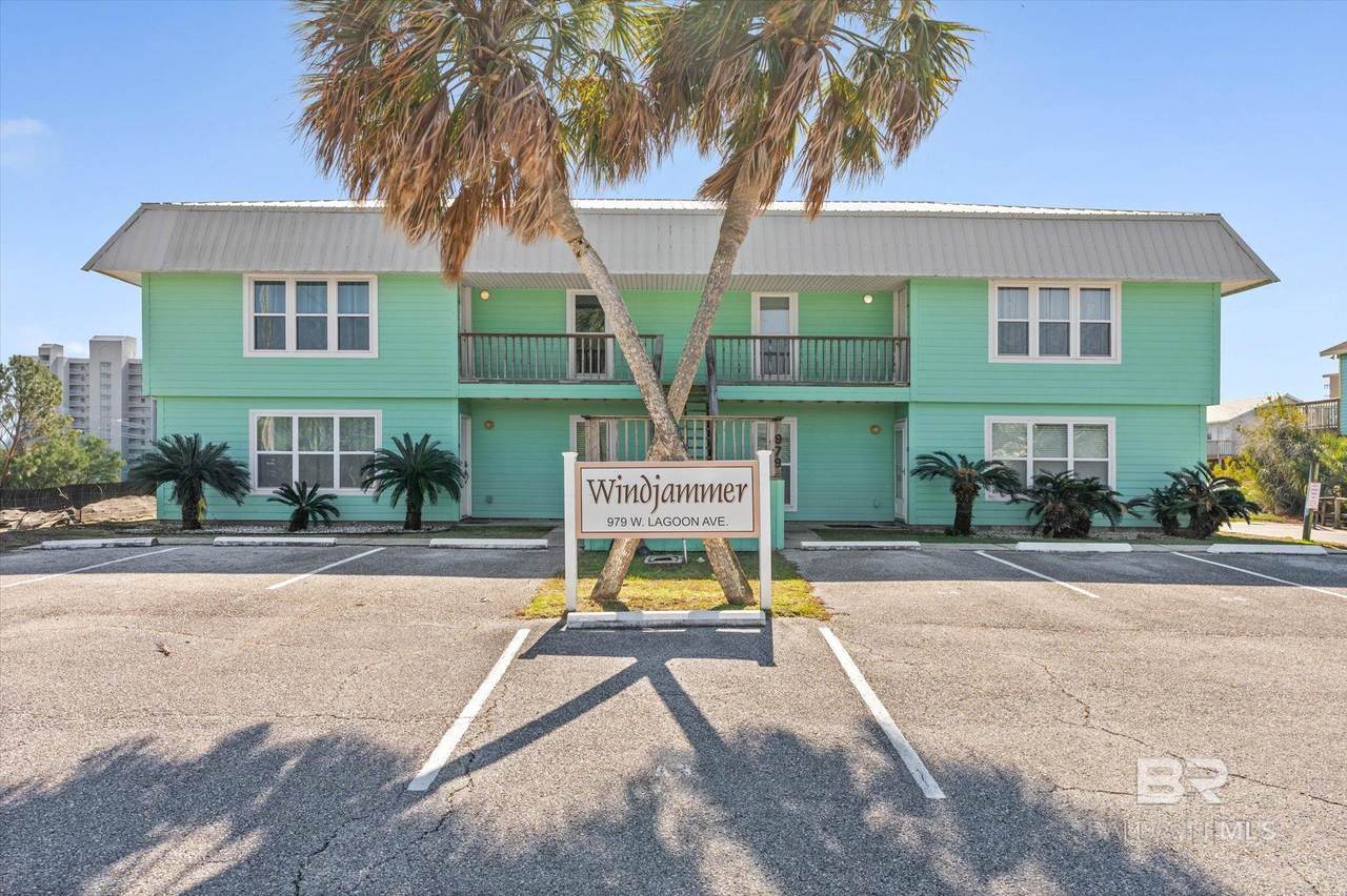 979 Lagoon Avenue - Photo 1