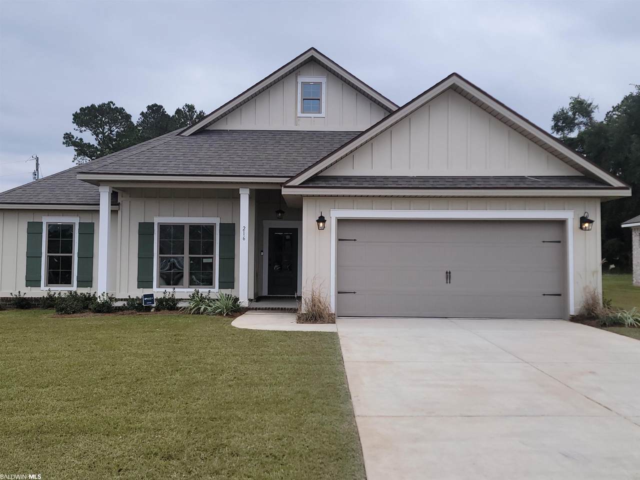 216 Ornate Avenue - Photo 1