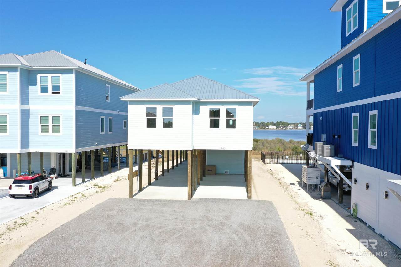 1448 Lagoon Avenue - Photo 1