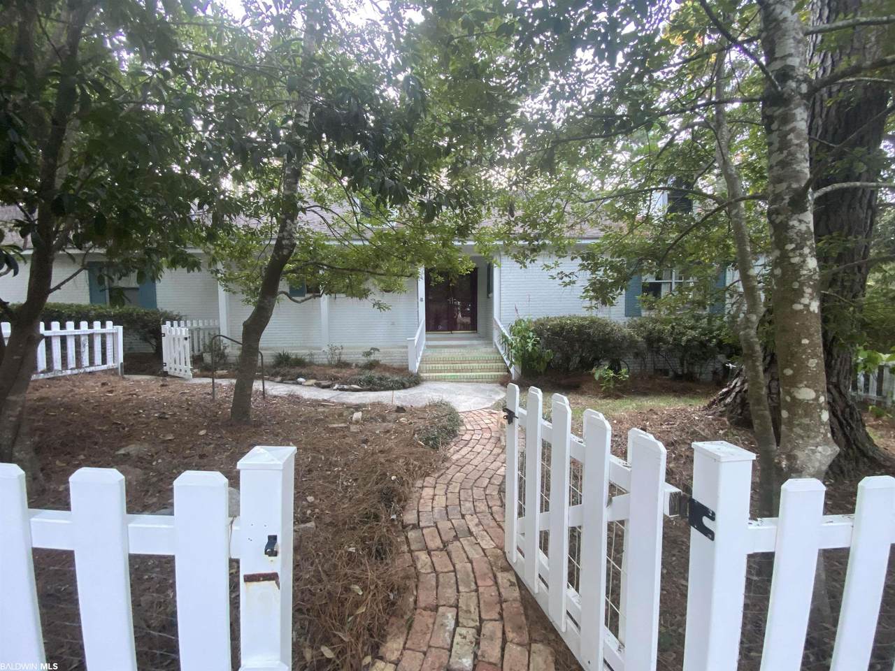 307 Blue Island Avenue - Photo 1