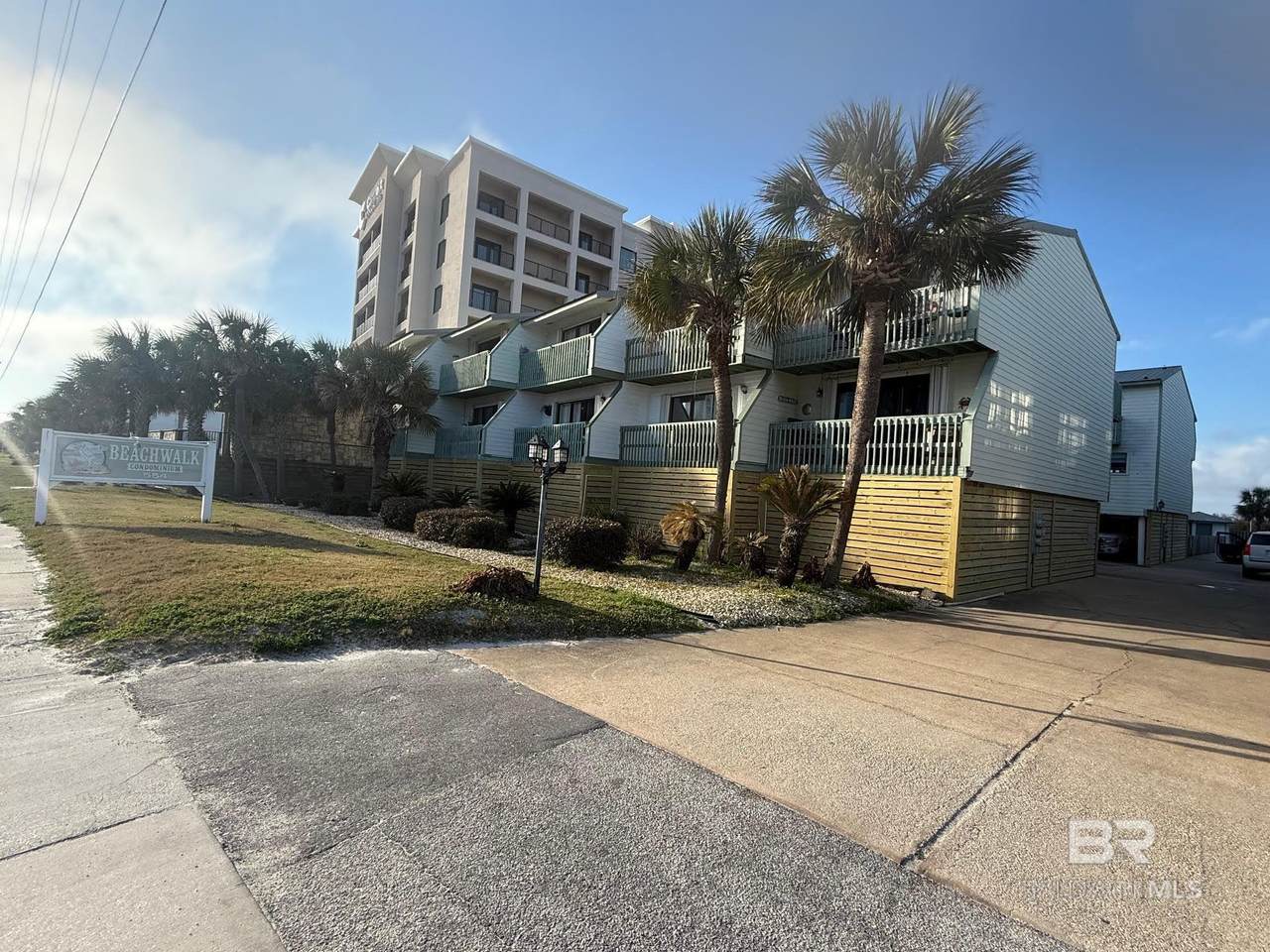 554 Beach Boulevard - Photo 1