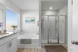420 Winters Avenue - Photo 17
