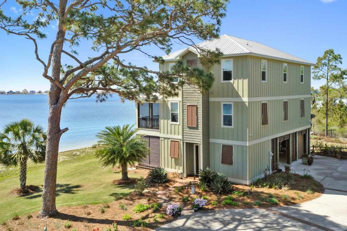 1721 Laguna Ct - Photo 1