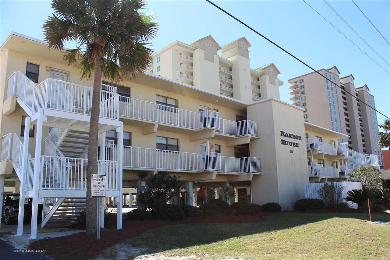 913 Beach Blvd - Photo 1