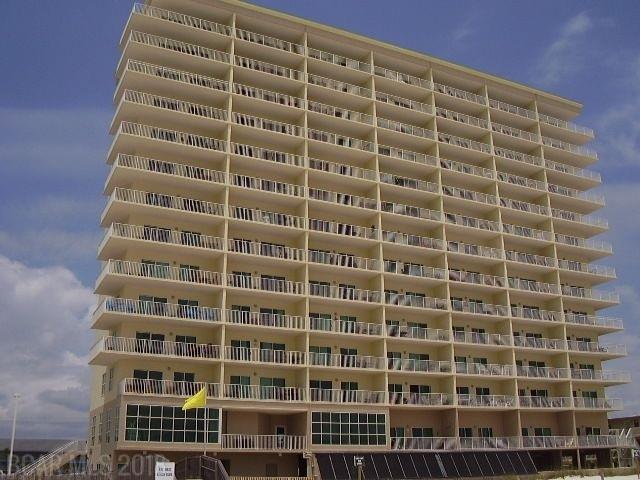 921 Beach Blvd - Photo 1