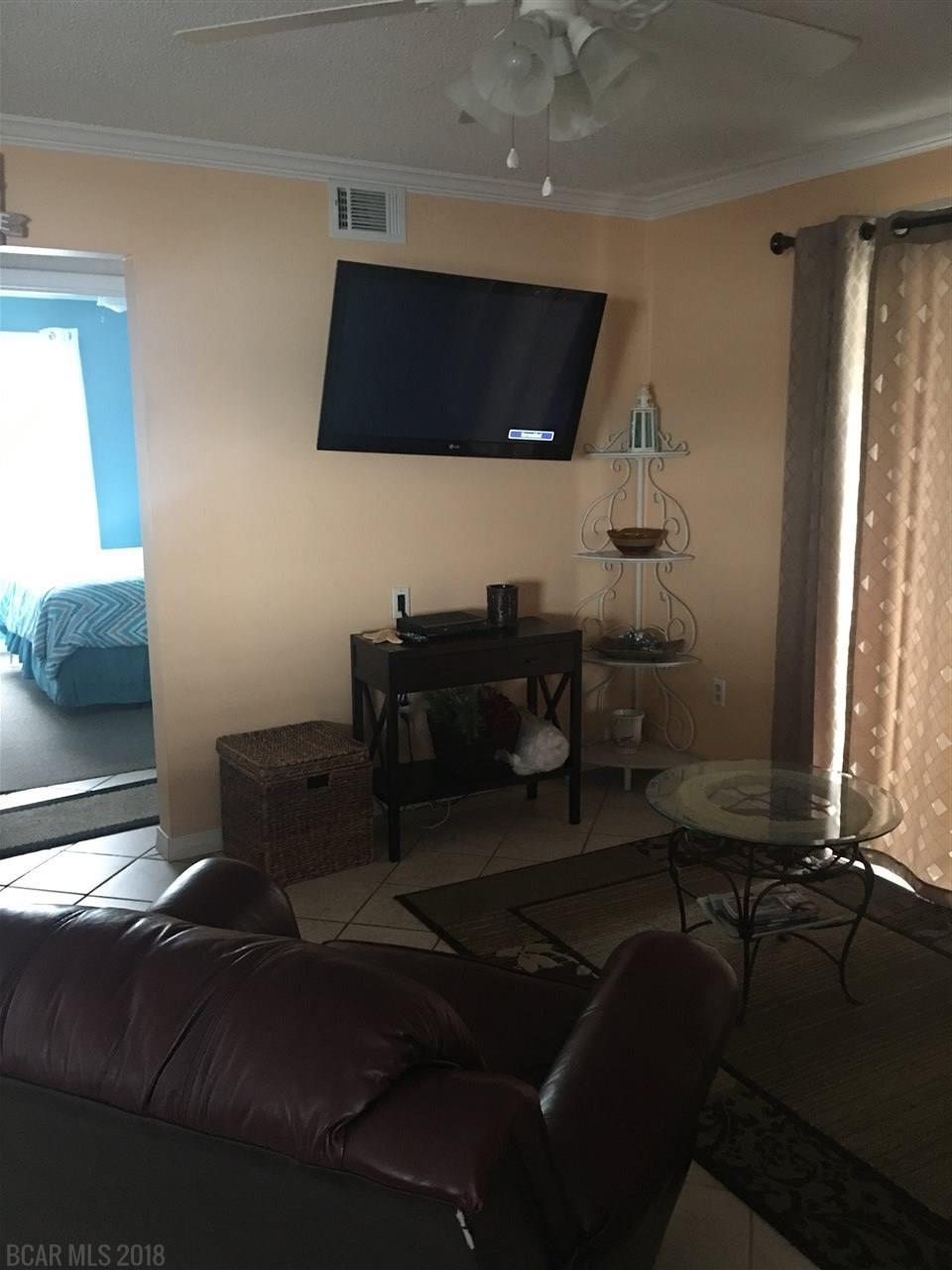 1118 Beach Blvd - Photo 1