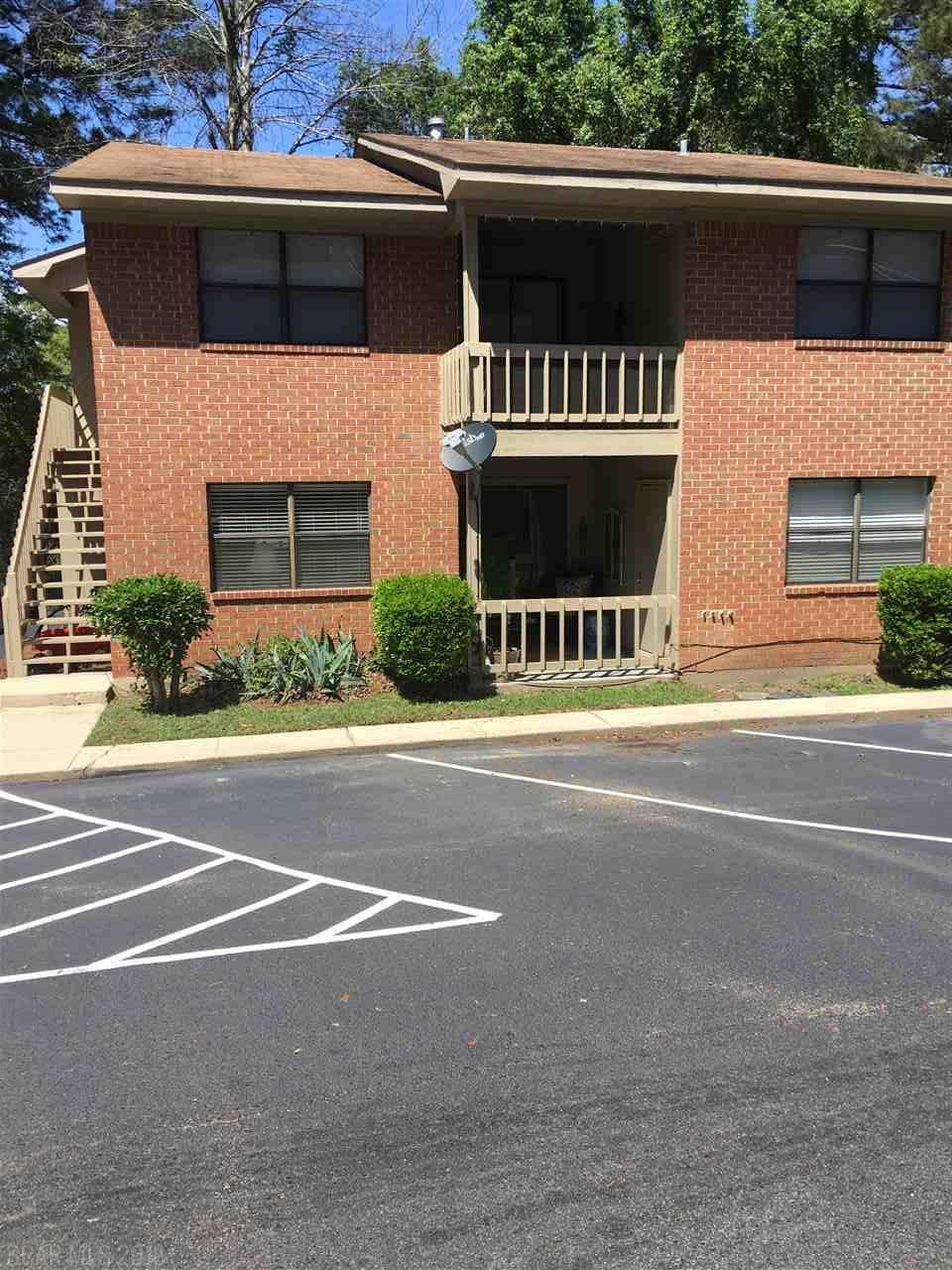 512 Lake Forest Blvd - Photo 1